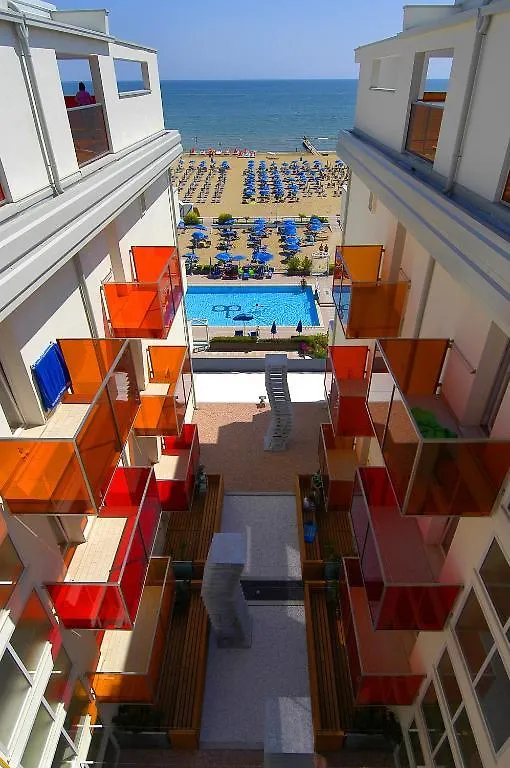 Hotel Orient & Pacific Lido di Jesolo 4*,  Italy